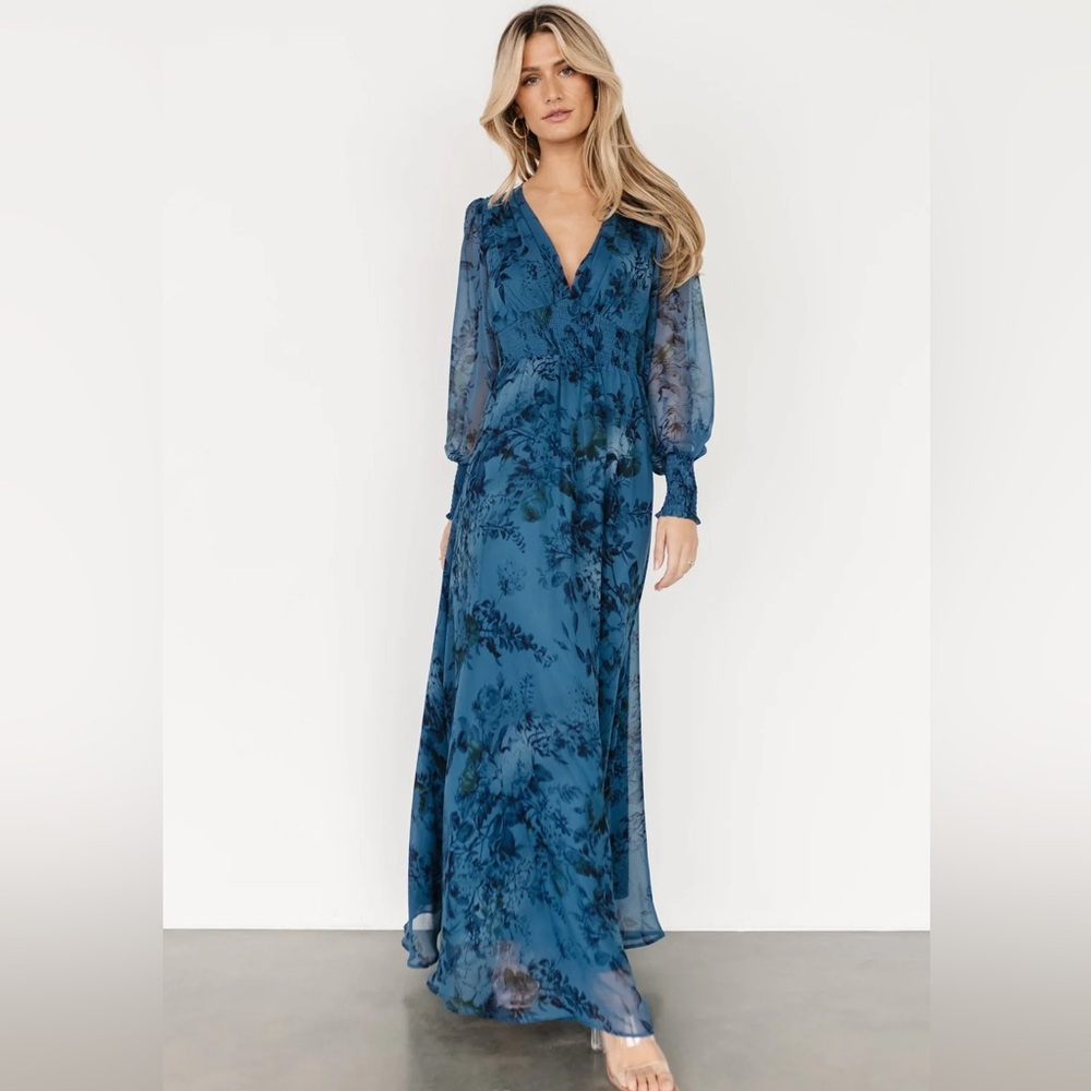 Beautiful blue floral Baltic Born maxi dress!